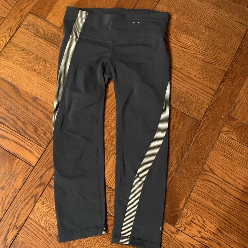 Gap Fit Cropped Workout Leggings